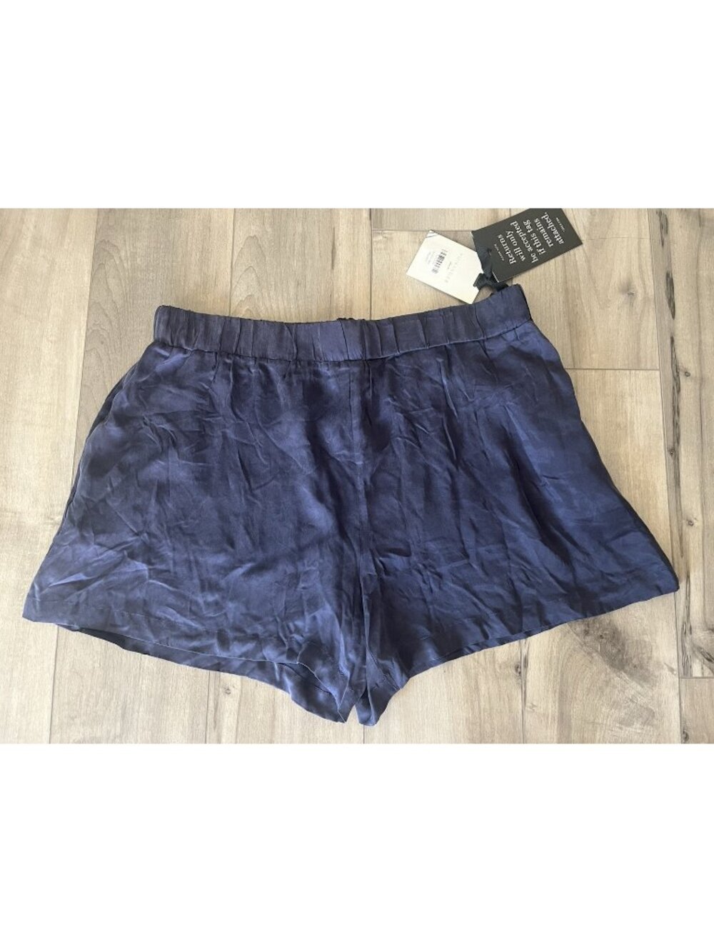 Tuckernuck Pomander Place size 3XL 38" waist Blue Shorts Cupro Elastic Waist